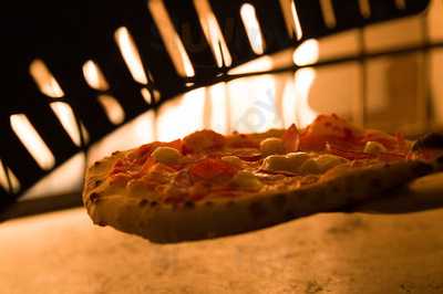 トラットリア ノラ クチーナ 新潟鐙店