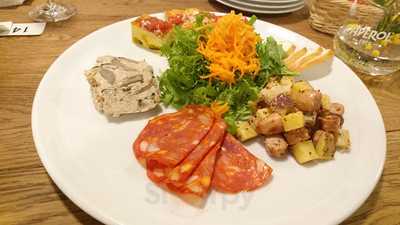 トラットリア ノラ クチーナ 新潟鐙店