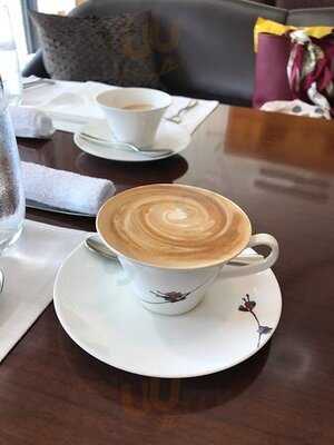 ラウンジ スリーシクスティ