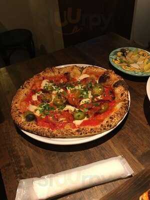 ダニエルズモンド