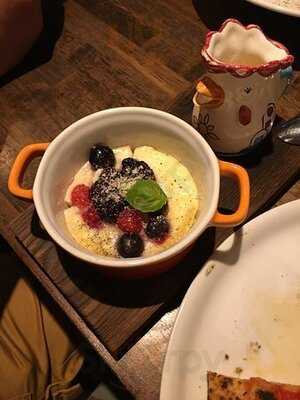 ダニエルズモンド