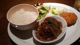 ラ・ピエドラ 栄店