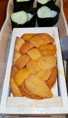 元祖ぶっち切り寿司 魚心 南店