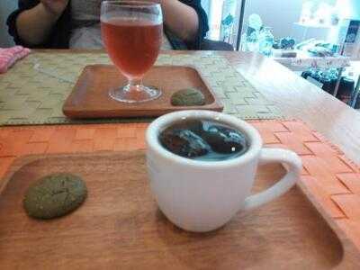 ナチュラル カフェ ヒ・ミ・ツ基地