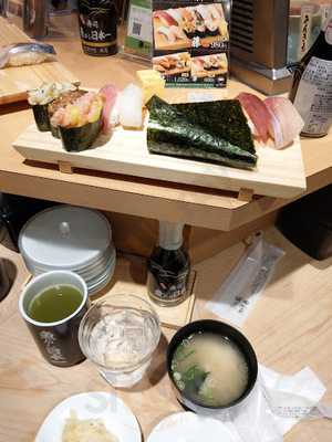 立喰い寿司 魚がし日本一　中之島フェスティバルプラザ店