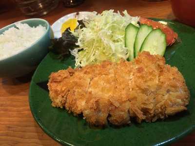 定食と丼 柿の実