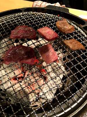 炭火焼肉なると