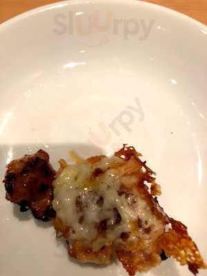 炭火焼肉なると