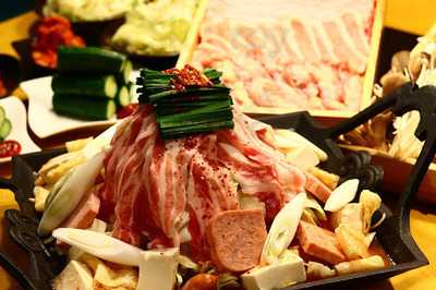 赤身肉とホルモン焼 コニクヤマ