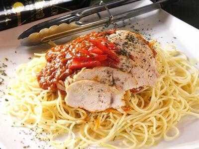 ミュージック＆ワインバー　リベルタ