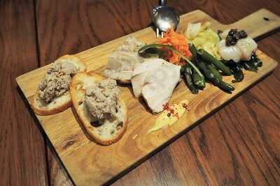 イカリヤ食堂 オオサカ