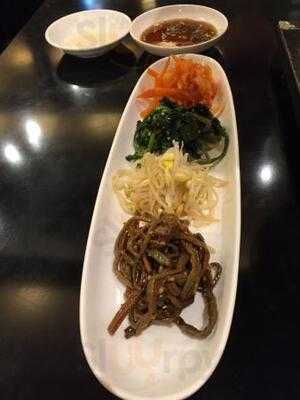 和牛炭火焼肉 つる牛 心斎橋