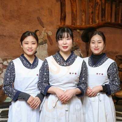 韓日館 宗右衛門町本店