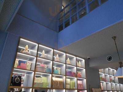 ラデュレ 京都四条店