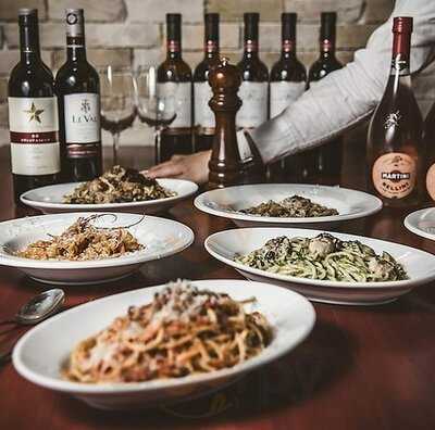 壁の穴 Hepナビオ店