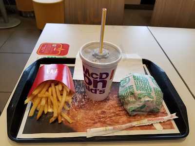 マクドナルド 8号線白根店