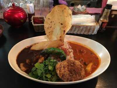 三代目カレー舎、nandi．