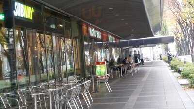 マクドナルド ツイン21店