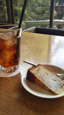 カフェ アルボワ