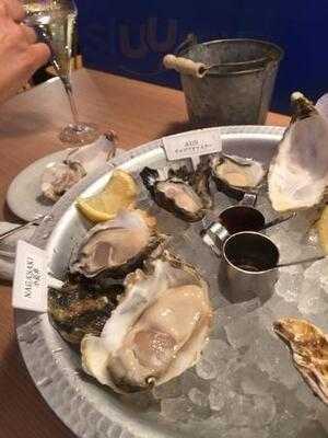 フィッシャーマンズ・マーケット・オイスターバー