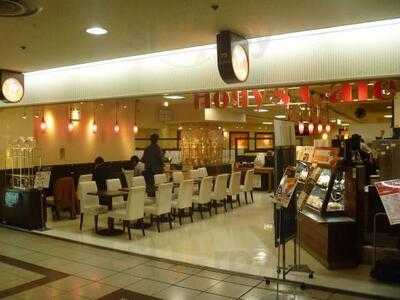 ホリーズカフェ 大阪駅前第3ビル店