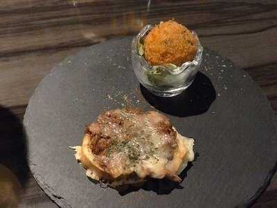 大阪粉もんバル Denner