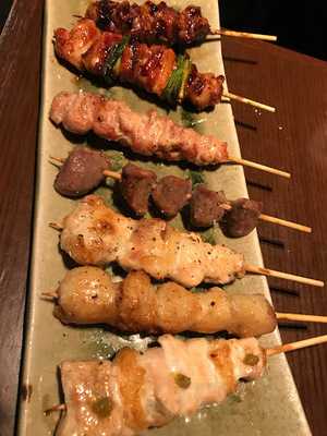 炭火焼鳥 権兵衛 茶屋町店