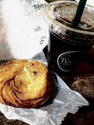 タリーズコーヒー　梅田茶屋町mbs店