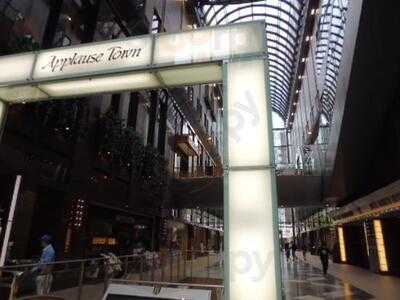 Hub梅田茶屋町アプローズ