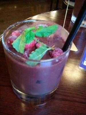 Hub梅田茶屋町アプローズ