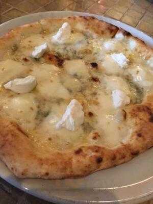 ピッツエリア エルエフシー