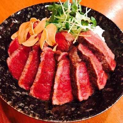 ビーフステーキ ベコーズ