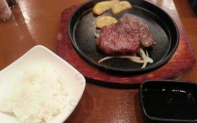 ビーフステーキ ベコーズ