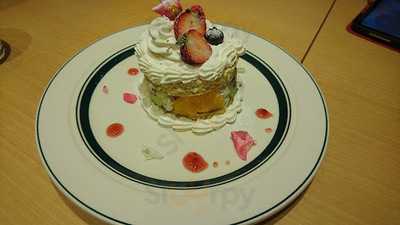 Gram梅田阪急ナビオ店