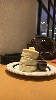 Gram梅田阪急ナビオ店