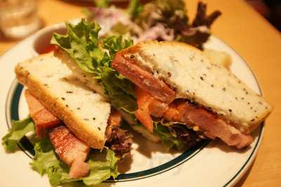 Gram梅田阪急ナビオ店