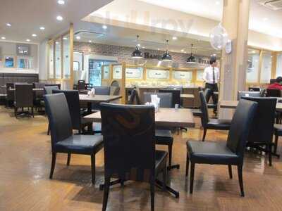 フォルクス 北山通店