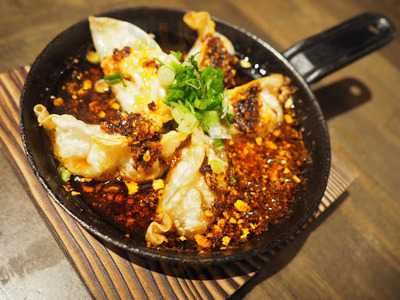 梅田東通り 肉寿司