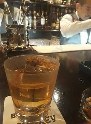 Bar Whiskey