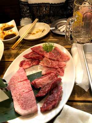 昭和大衆ホルモン 十三店 