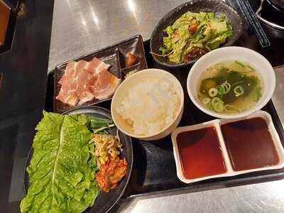 焼肉ダイニング 王道 Premium なんば店