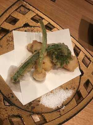 しゃにむに 心斎橋本店