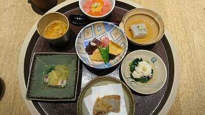 小料理たるたる