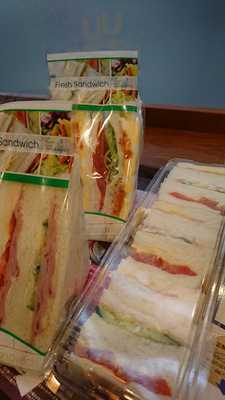 カフェ ド クリエ 大阪医療センター