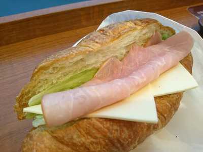 カフェ ド クリエ 大阪医療センター