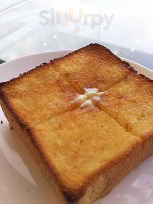 Bakery&chapel Cafe セーヌの畔