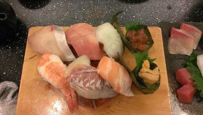 炭火焼肉 としぞー