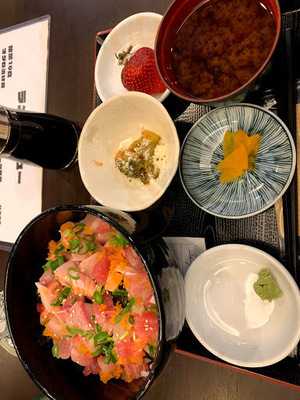 炭火焼肉 としぞー