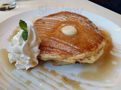 駅前パーラー Jo-terrace Osaka