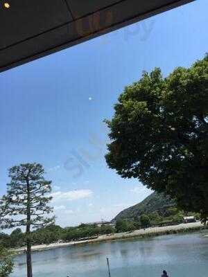 レストラン嵐山